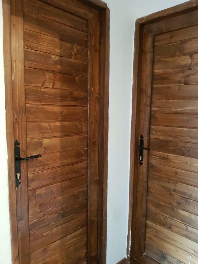 Apartment Straja Lupeni  Zewnętrze zdjęcie